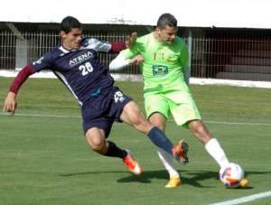 Série C: Ainda sem receber salários, jogadores do Caxias encerram greve e voltam aos treinamentos