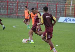 Série B: Rivaldo marca em treino e titulares do Mogi vencem os reservas
