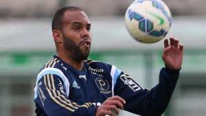 Exame constata lesão e Alecsandro desfalca o Palmeiras por cerca de um mês