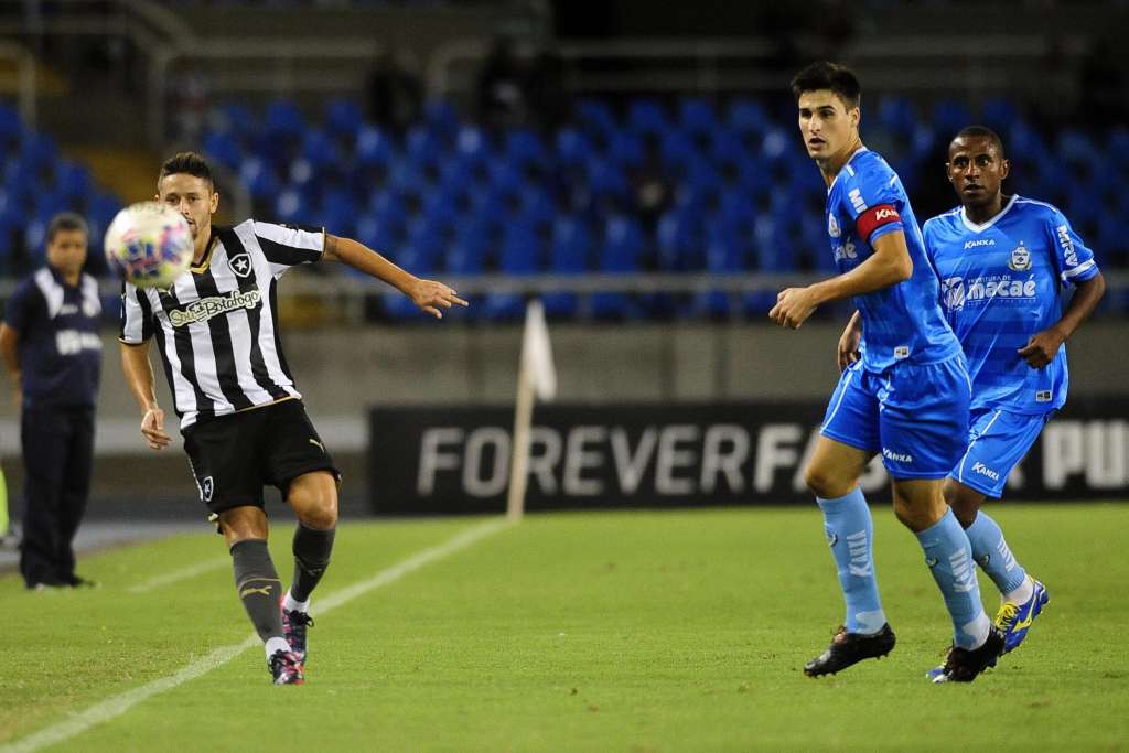 Botafogo enfrenta o Macaé para permanecer na liderança - Tiago Ferreira