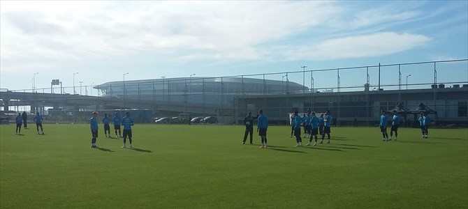 Roger Machado, que completa um mês no comando tricolor, já definiu o time titular
