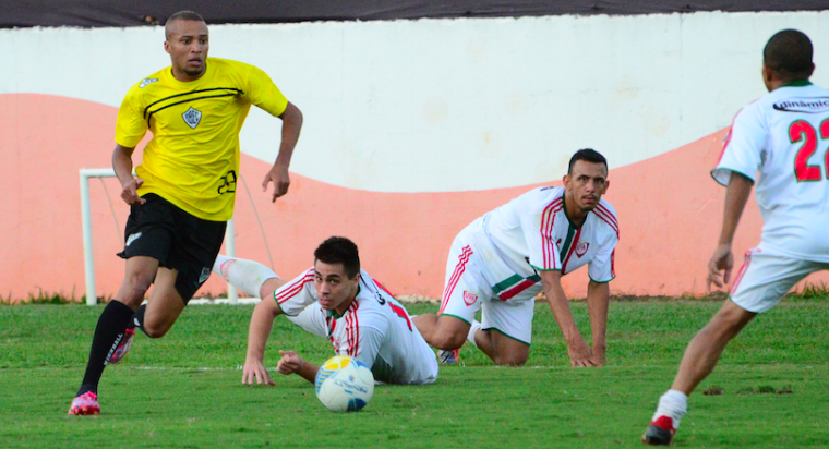 Arthur foi um dos destaques do treino do Tigre e garante que o time ainda vai evoluir. Foto: Sanderson Barbarini  