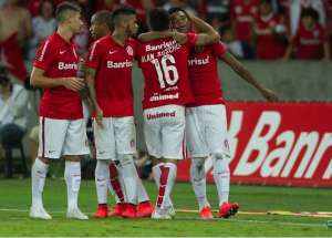 Internacional x Santos - Campanhas idênticas até aqui, mas só um pode vencer