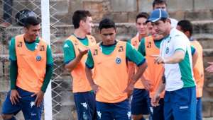 Goiás x Fluminense - Com técnico interino, Esmeraldino tenta reabilitação contra empolgado Flu