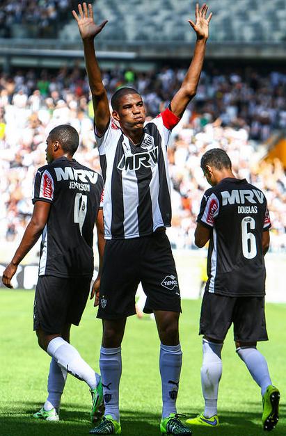 Zagueiro Leonardo Silva salvou o Galo mais uma vez