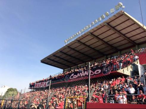 Torcida xavante fez grande festa após a vitória deste domingo