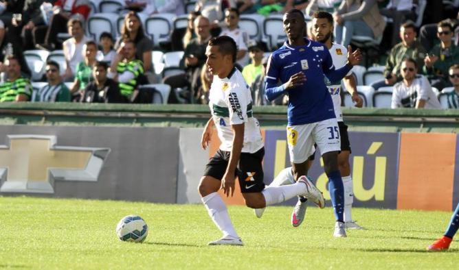 No Couto Pereira, o Coritiba bateu o Cruzeiro pelo placar mínimo. - Foto: Coritiba Oficial