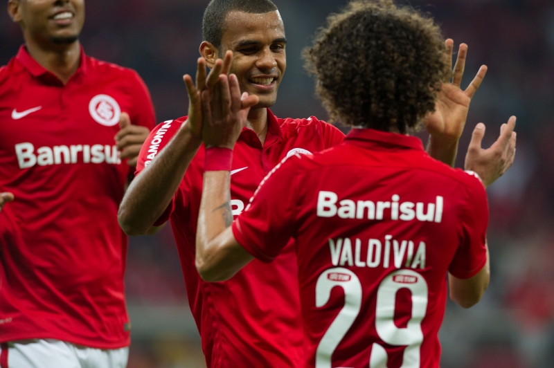 Valdívia marcou o gol salvador do Inter e ganhou sua vaga