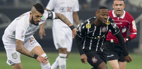 Vagner Love está melhorando no ataque do Corinthians