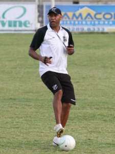 Série B: Sem anunciar novo técnico, Ceará enfrenta Luverdense com interino Anderson Silva