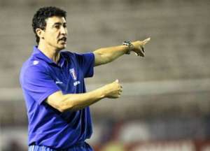 Série C: Betinho comemora vitória, mas mantém cautela no Confiança