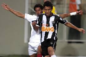 Em recuperação, Luan e Marcos Rocha fazem treino no campo no Atlético-MG