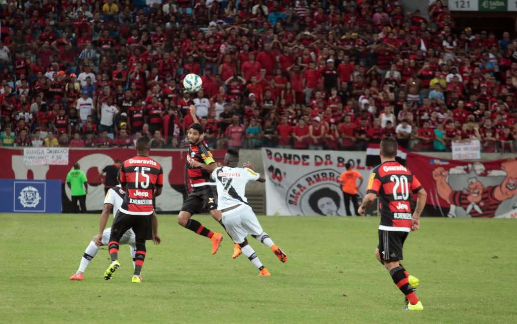Visualmente o público foi grande entre Flamengo e Vasco - Chico Ferreira