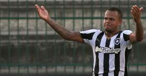 Série B: Bill pede desligamento e Botafogo confirma rescisão de contrato com atacante