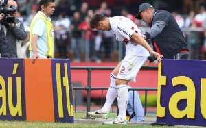 Rafael Toloi e Luis Fabiano devem desfalcar o São Paulo contra o Atlético-PR