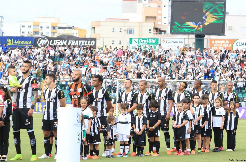 Figueirense espera diminuir vantagem do Goiás nos confrontos