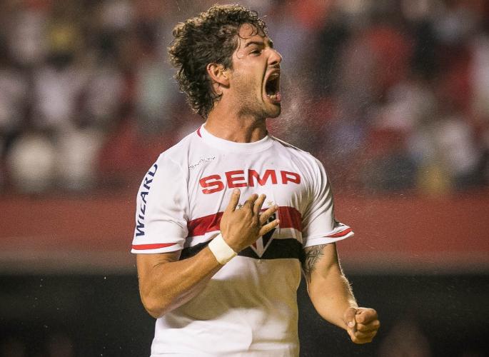 Alexandre Pato retirou processo contra São Paulo e Corinthians