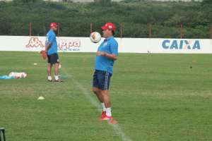 STJD mantém punição de Roberto Fernandes, que não comanda América-RN por duas partidas