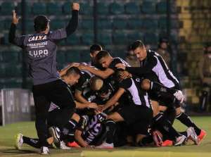 BRASILEIRÃO: Corinthians passa pela Ponte, Flu entra no G4 e afunda o Santos