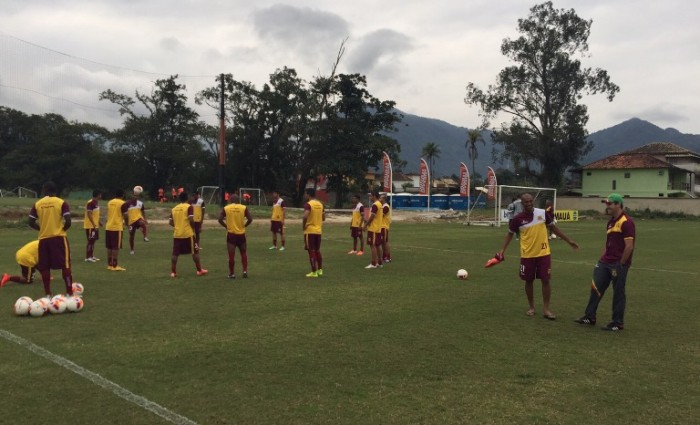 Sampaio Corrêa treina forte para enfrentar o Botafogo