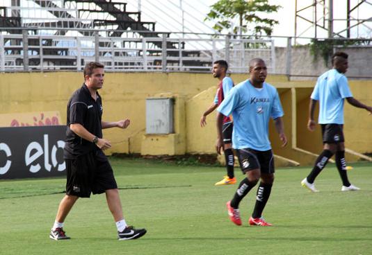 Osmar Loss espera ver o Bragantino retomando o caminho das vitórias