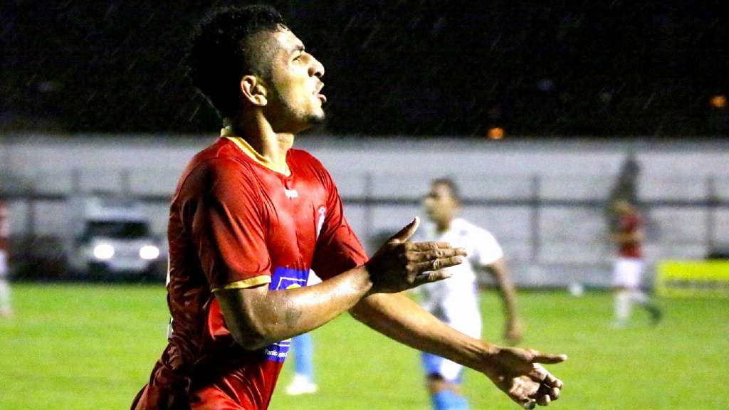 Valdo Bacabal volta ao time titular do Tombense 