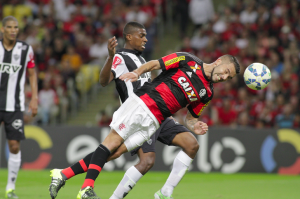 Flamengo x Figueirense - Chance de embalar e aliviar pressão sobre Cristovão