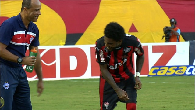 Bahia não segura o Vitória e leva um chocolate