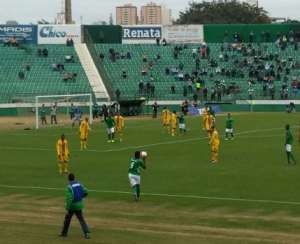 Série C: ‘Tem dias que a bola não entra’, diz Fumagalli após empate do Guarani