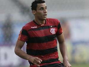 Coritiba negocia Wellinton, ex-Flamengo, e deve anunciar venda de Luccas Claro