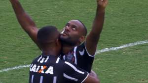 Tite aposta no entrosamento de Malcom e Vagner Love para melhorar ataque do Corinthians