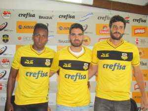 Copa Paulista: São Bernardo apresenta atacante e dupla de zagueiros