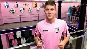 Matheus Cassini, do Corinthians, é oficializado como reforço do Palermo-ITA