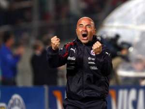 Jorge Sampaoli, técnico campeão da Copa Améria com o Chile, entra na mira do Santos