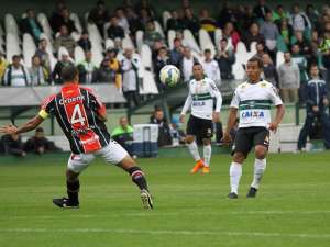 Pesquisa mostra que jogos às 11hs têm aprovação de 50%, revela CBF