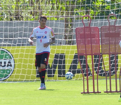 Guerrero mal chegou e já foi confirmado no time titular que enfrenta o Inter no Beira-Rio