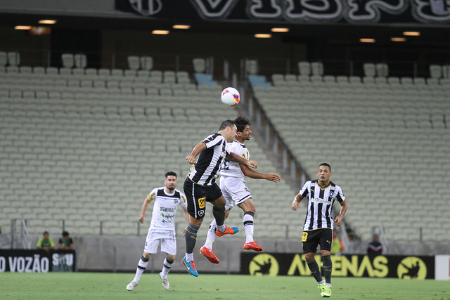 Botafogo e Ceará fazem bom jogo, mas ficam no 0 a 0 na Arena Castelão 
