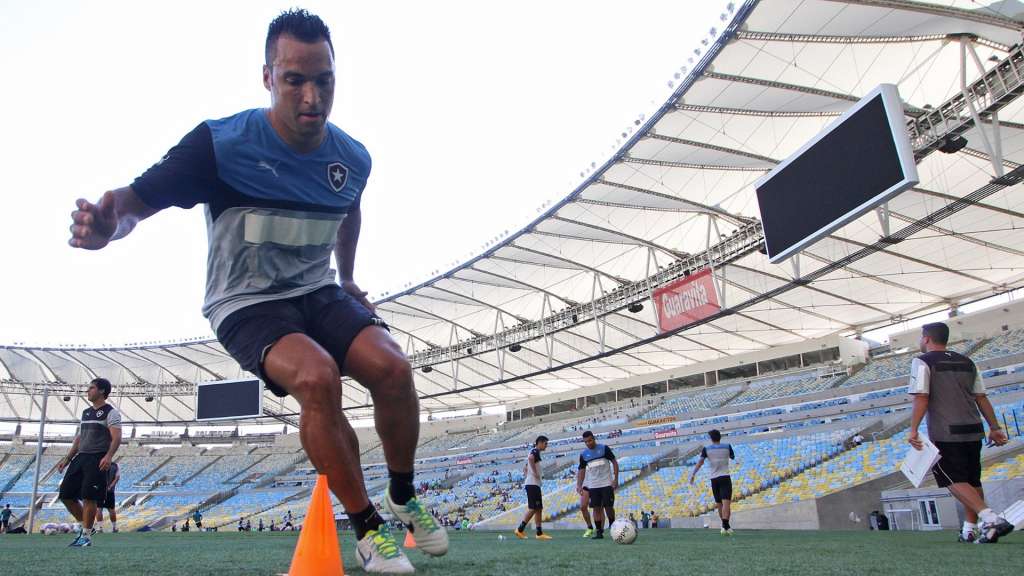 Daniel Carvalho desfalca o Botafogo na rodada