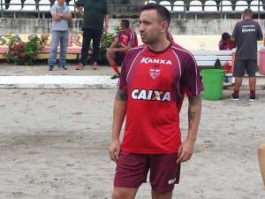 Série B: Cañete, ex-São Paulo e Lusa, aguarda CBF para estrear pelo CRB