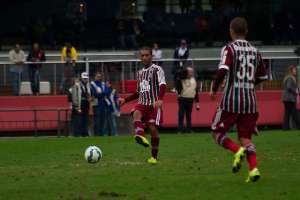 BRASILEIRÃO: Trio entra em campo de olho em vaga no G4