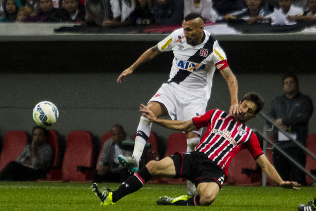 Vasco 0 x 4 São Paulo – Goleada para livrar o Lord da pressão 2 0002050094335 img