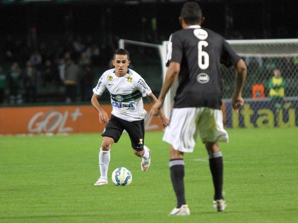 Coritiba 0 x 0 Ponte Preta - Já está dando saudade da vitória 2 0002050094341 img