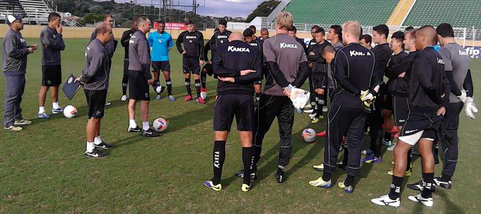 À tarde, Wagner Lopes já deu primeiro treinamento no Bragantino, nas vésperas de pegar o líder Botafogo. Foto: bragantino.net