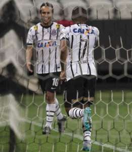 Seleção Futebol Interior do BRASILEIRÃO CHEVROLET escalada com três meias e 