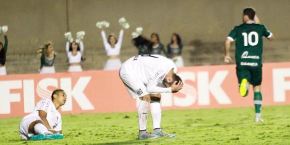 Felipe Menezes, camisa 10 do Goiás, deixou Santos de quatro Felipe Menezes, camisa 10 do Goiás, deixou Santos de quatro