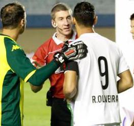 Ricardo Oliveira: 8 gols e artilharia do Brasileirão