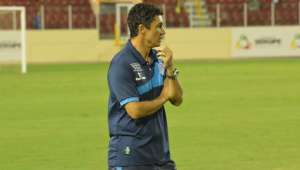 Série C: Confiança faz mistério e testa time com duas formações