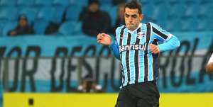 Rhodolfo volta a desfalcar o Grêmio e Erazo segue no time
