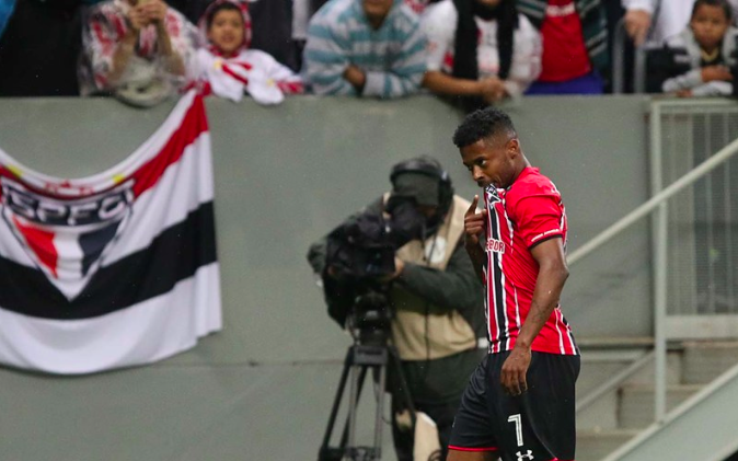São Paulo x Coritiba - Casa cheia e oportunidade de ouro para entrar nos eixos... 2 0002050094981 img