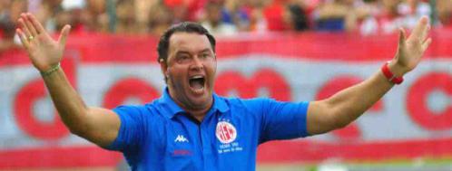 Roberto Fernandes: contagiado pelo entusiasmo da torcida do Mecão